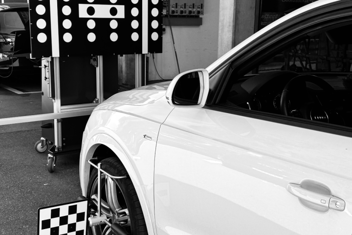 Steinschlag- & Frontscheiben-Reparatur St. Gallen - Spritzwerk Ly GmbH